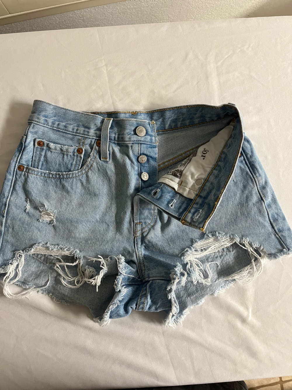Levi 501 shorts 26